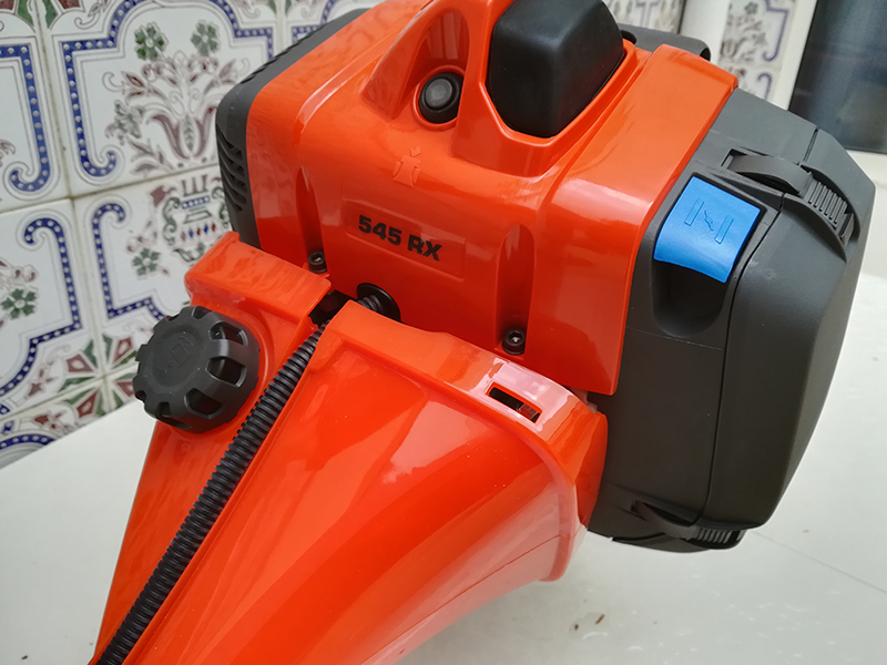 husqvarna01.jpg