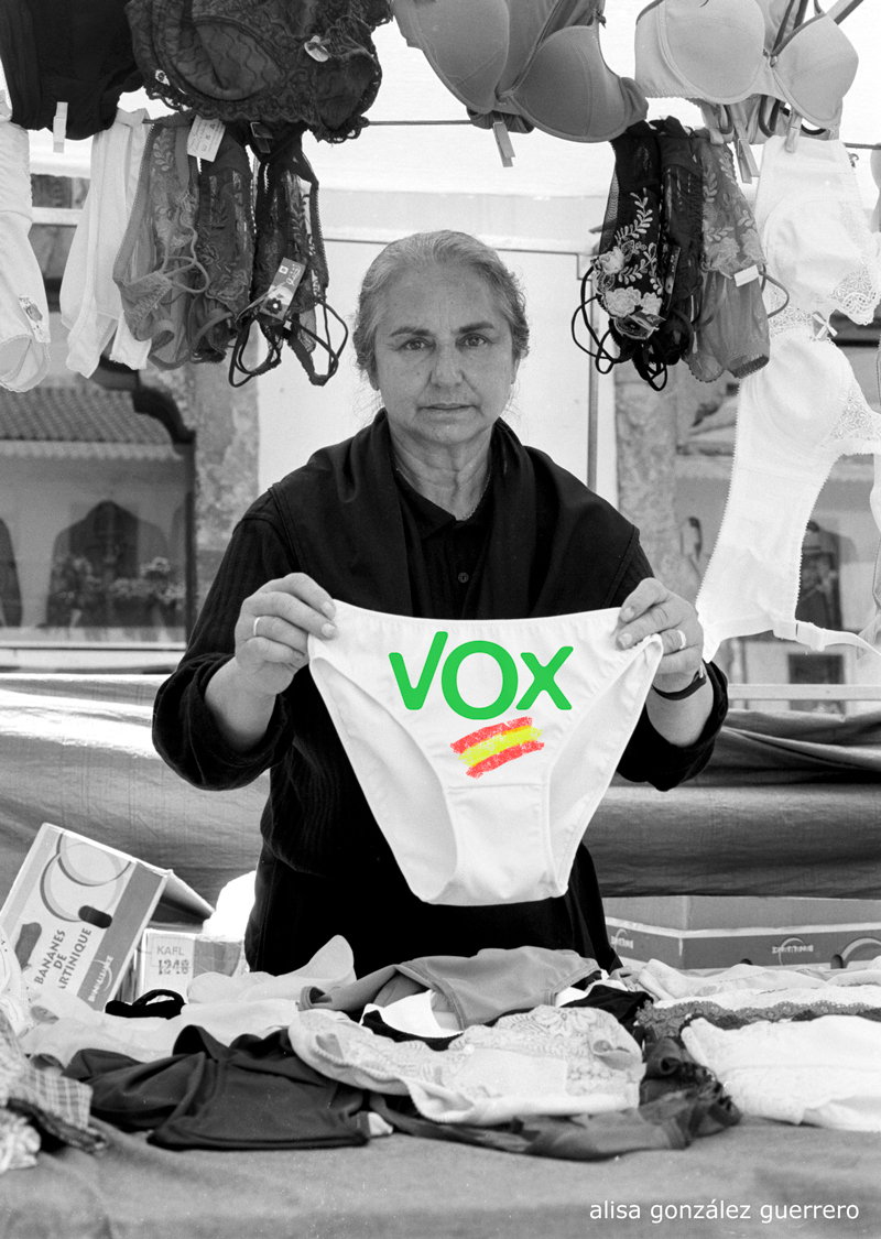 ABUELA-CON-BRAGAS-DE-VOX-MOD.jpg