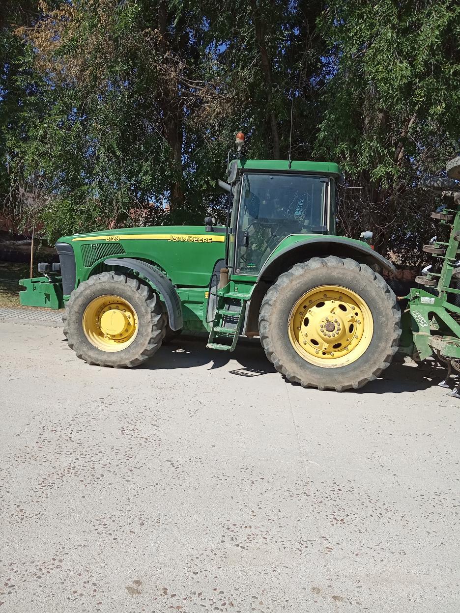 JD8120.jpg